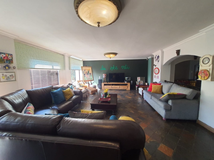 5 Bedroom Property for Sale in Vaalpark Free State